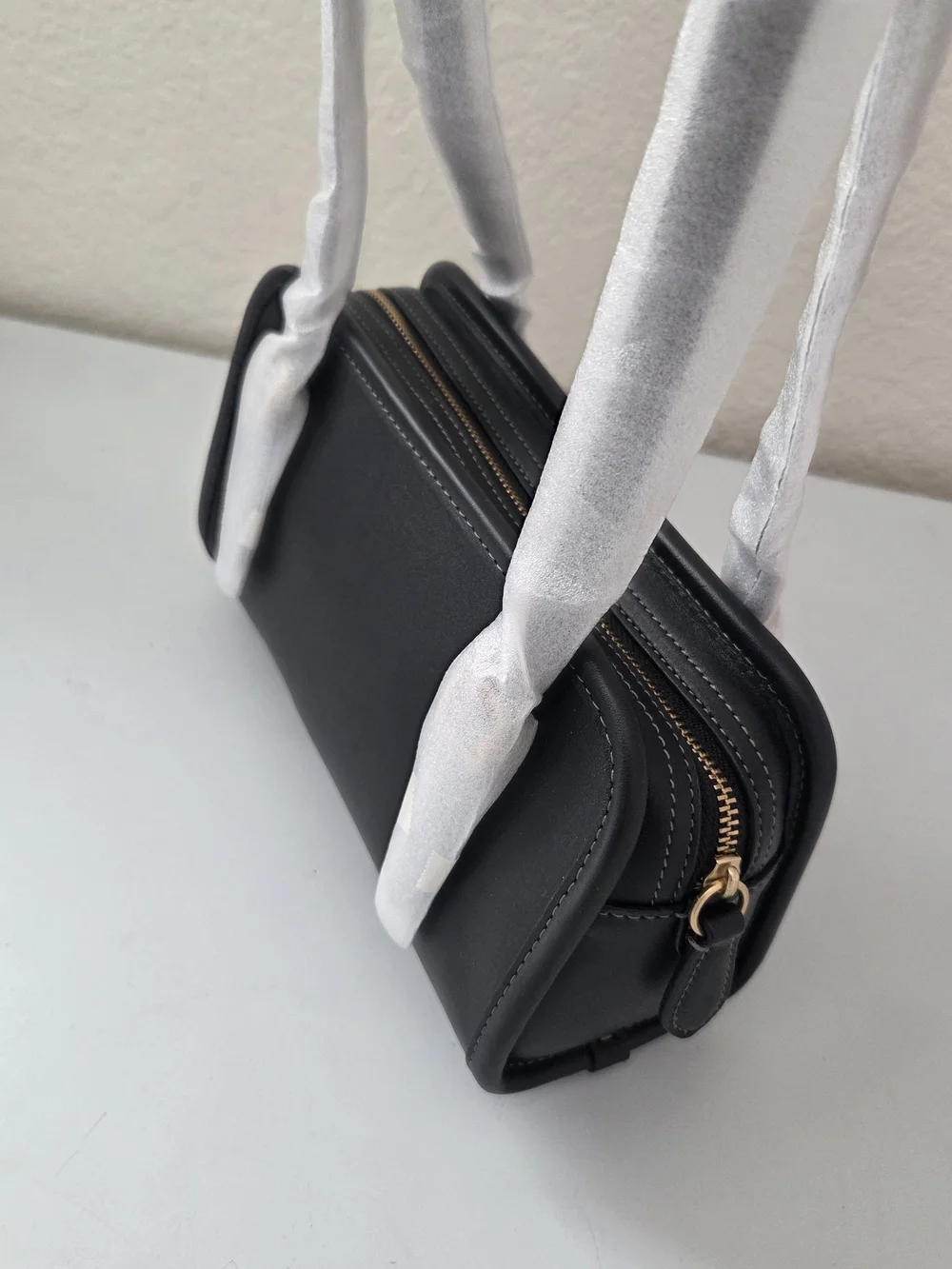 Coach Swing Zip Bag 20 Black/Brass